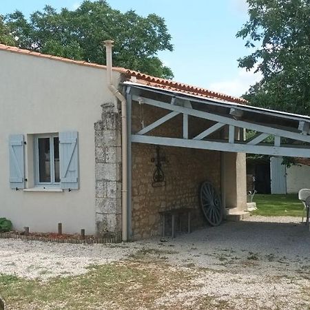 Le Clos Des Chevaliers Pons Exterior foto